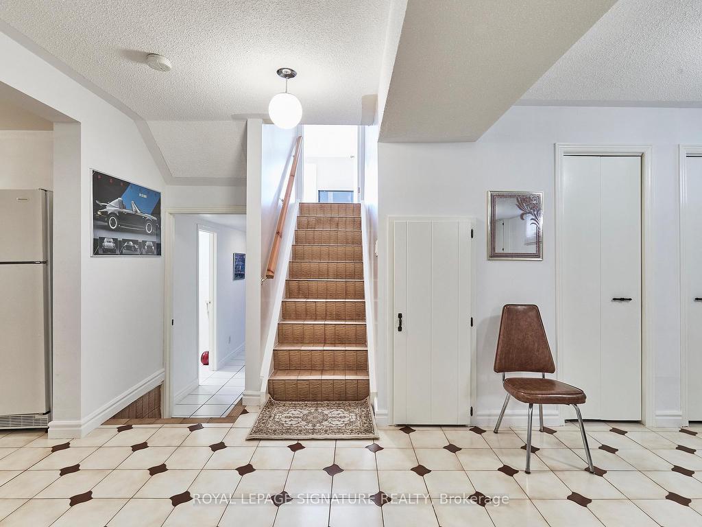 









88


Gooderham

Drive,
Toronto,




ON
M1R 3G7


