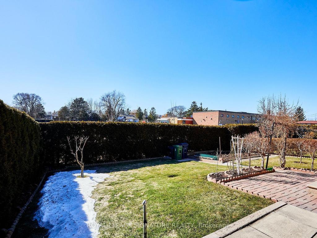 









88


Gooderham

Drive,
Toronto,




ON
M1R 3G7

