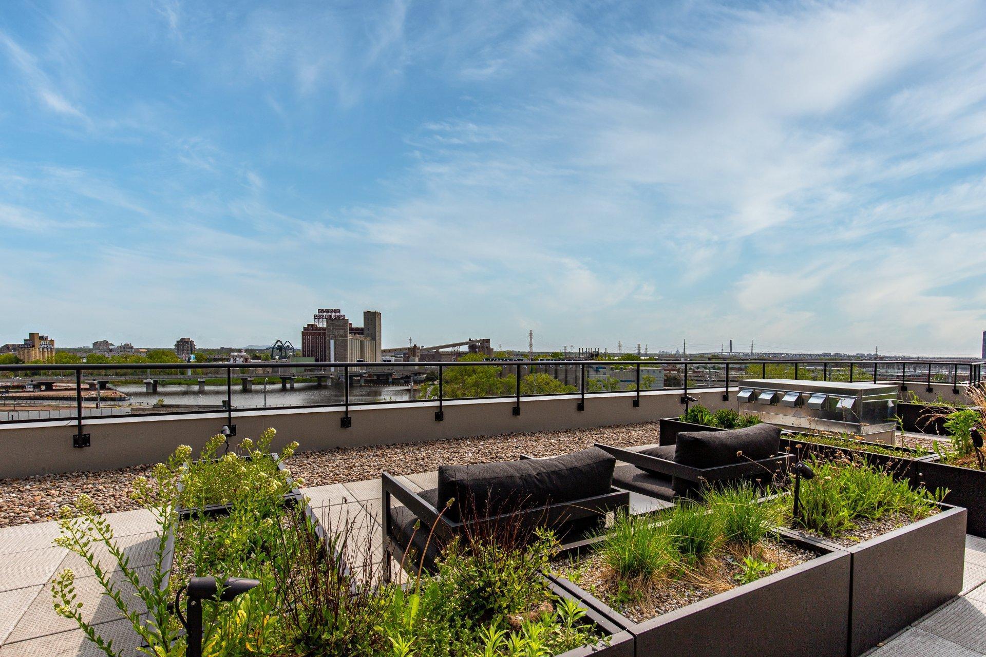 









1320


Rue Olier

, 904,
Montréal (Le Sud-Ouest),




QC
H3C0Y8


