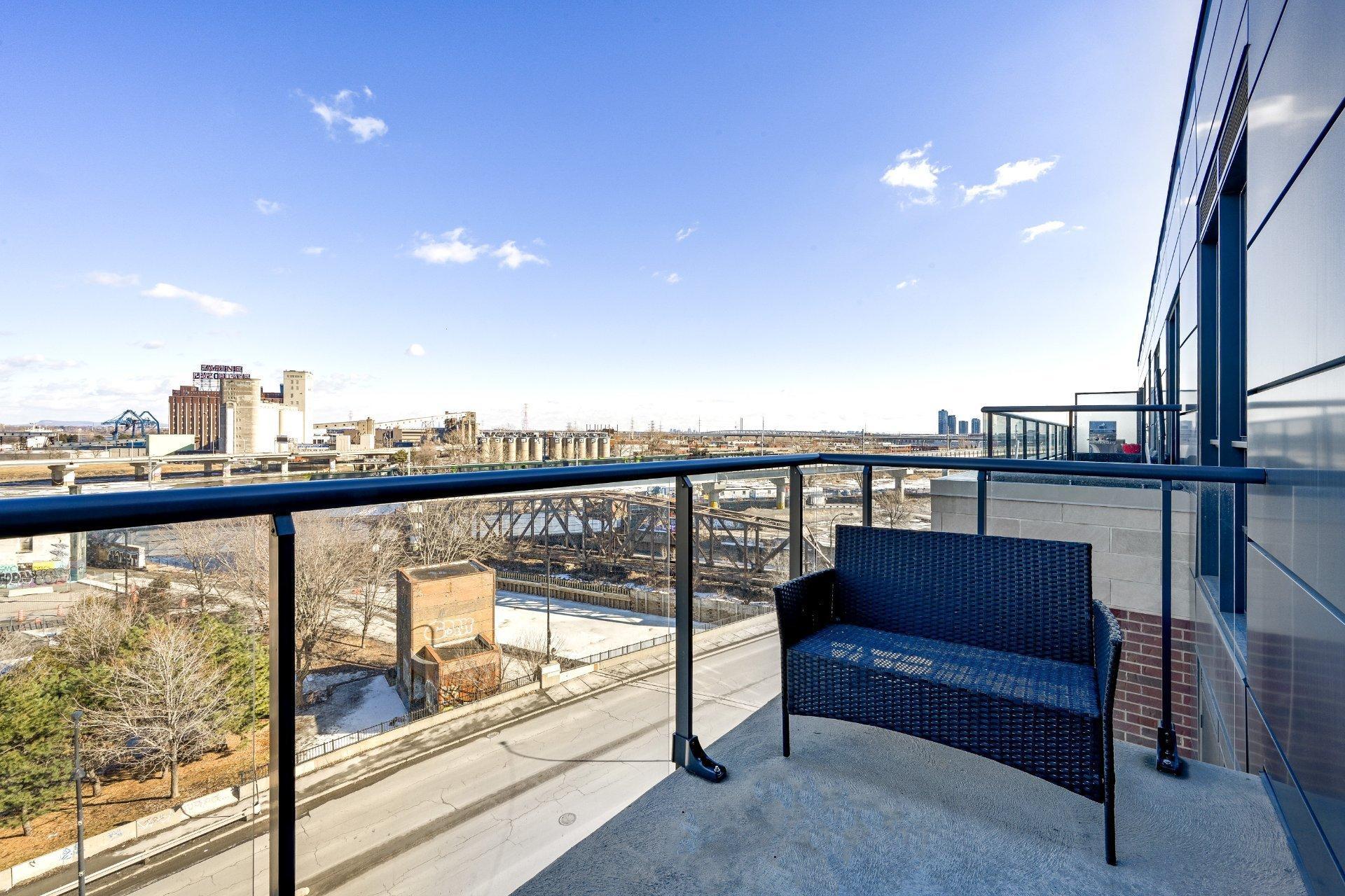 









1320


Rue Olier

, 904,
Montréal (Le Sud-Ouest),




QC
H3C0Y8

