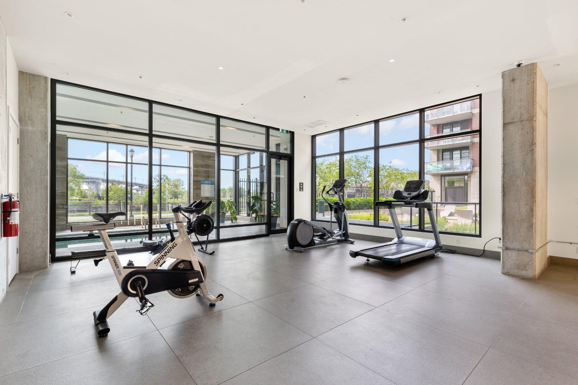 









1320


Rue Olier

, 904,
Montréal (Le Sud-Ouest),




QC
H3C0Y8

