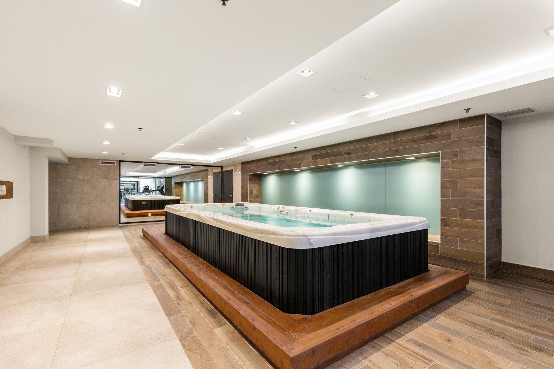 









1320


Rue Olier

, 904,
Montréal (Le Sud-Ouest),




QC
H3C0Y8

