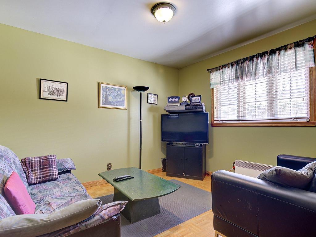 









1560


Rue Trépanier

,
Laval (Chomedey),




QC
H7W3G7

