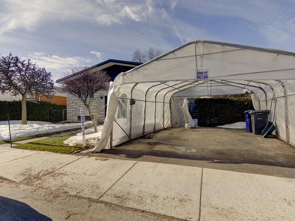 









1560


Rue Trépanier

,
Laval (Chomedey),




QC
H7W3G7

