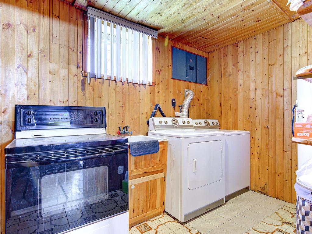 









1560


Rue Trépanier

,
Laval (Chomedey),




QC
H7W3G7

