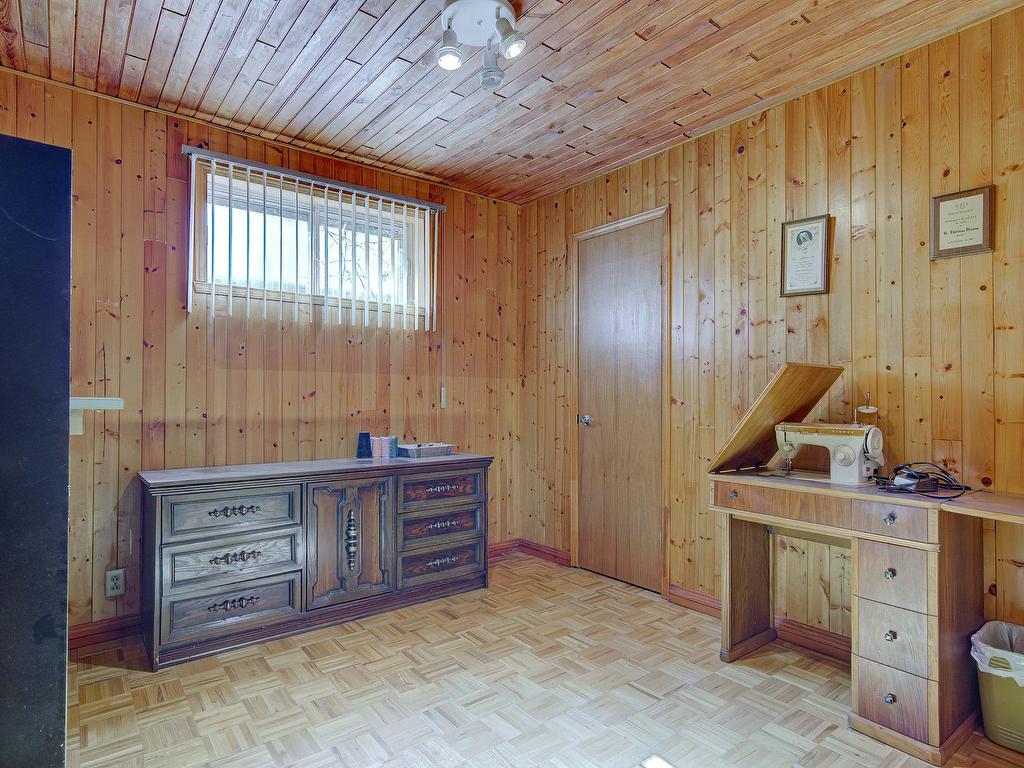 









1560


Rue Trépanier

,
Laval (Chomedey),




QC
H7W3G7

