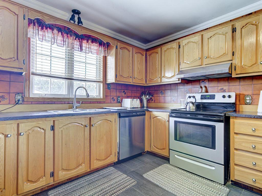 









1560


Rue Trépanier

,
Laval (Chomedey),




QC
H7W3G7

