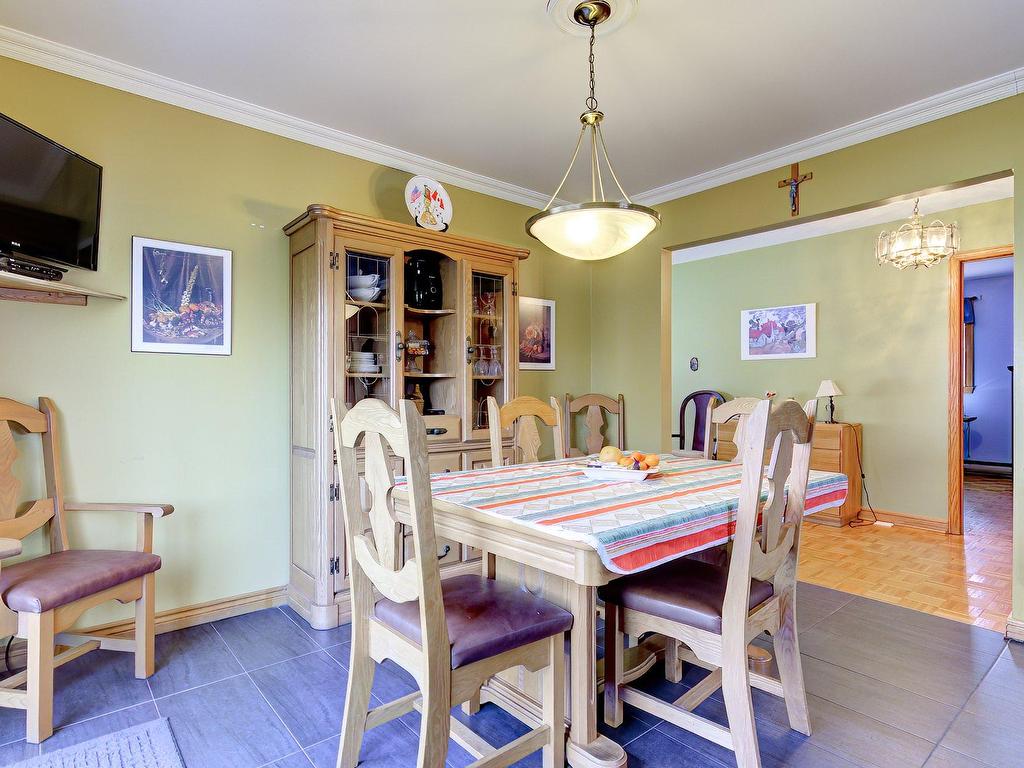 









1560


Rue Trépanier

,
Laval (Chomedey),




QC
H7W3G7


