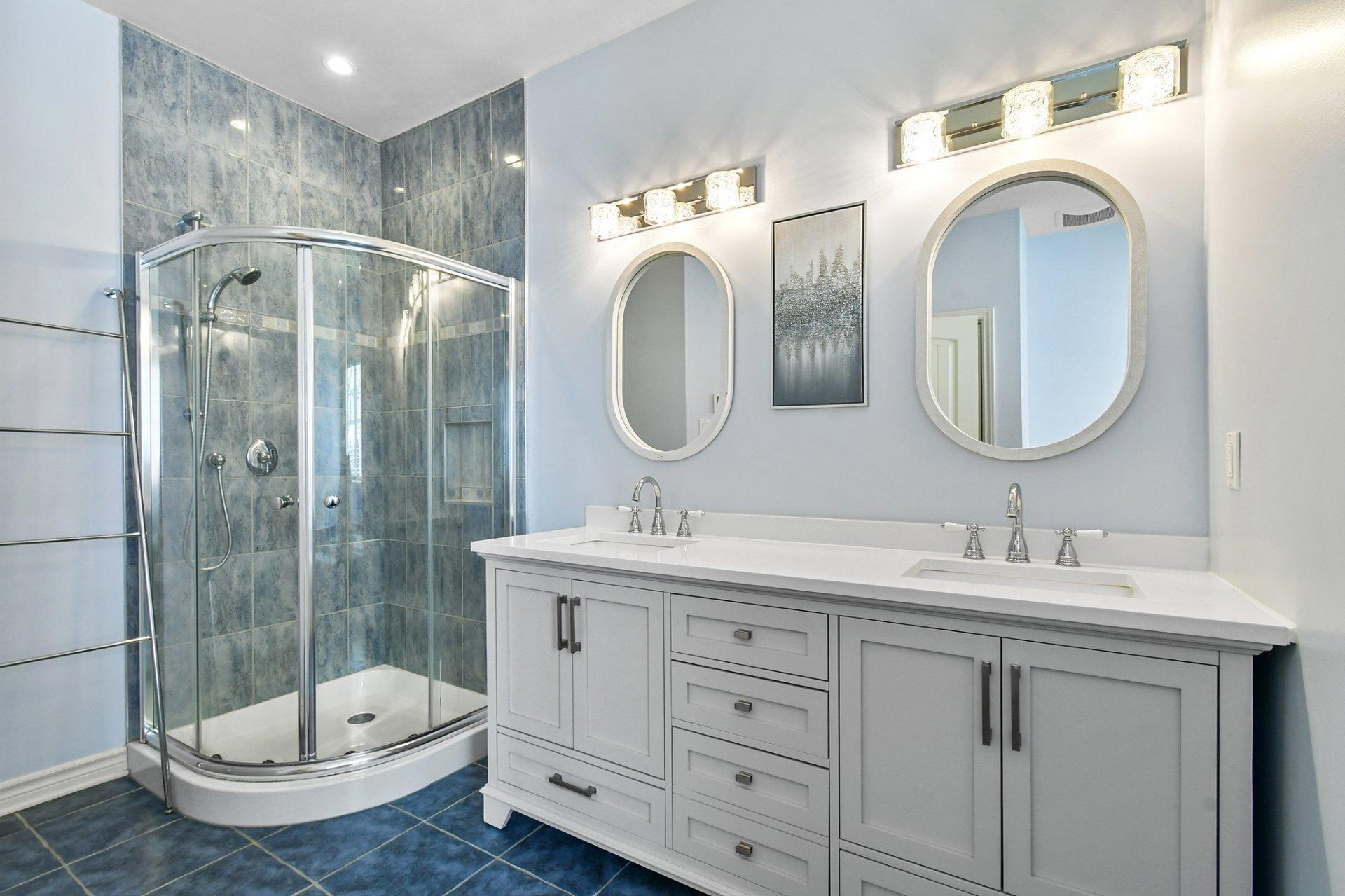 









381


Rue des Eaux-Vives

,
Saint-Jérôme,




QC
J7Y4N6

