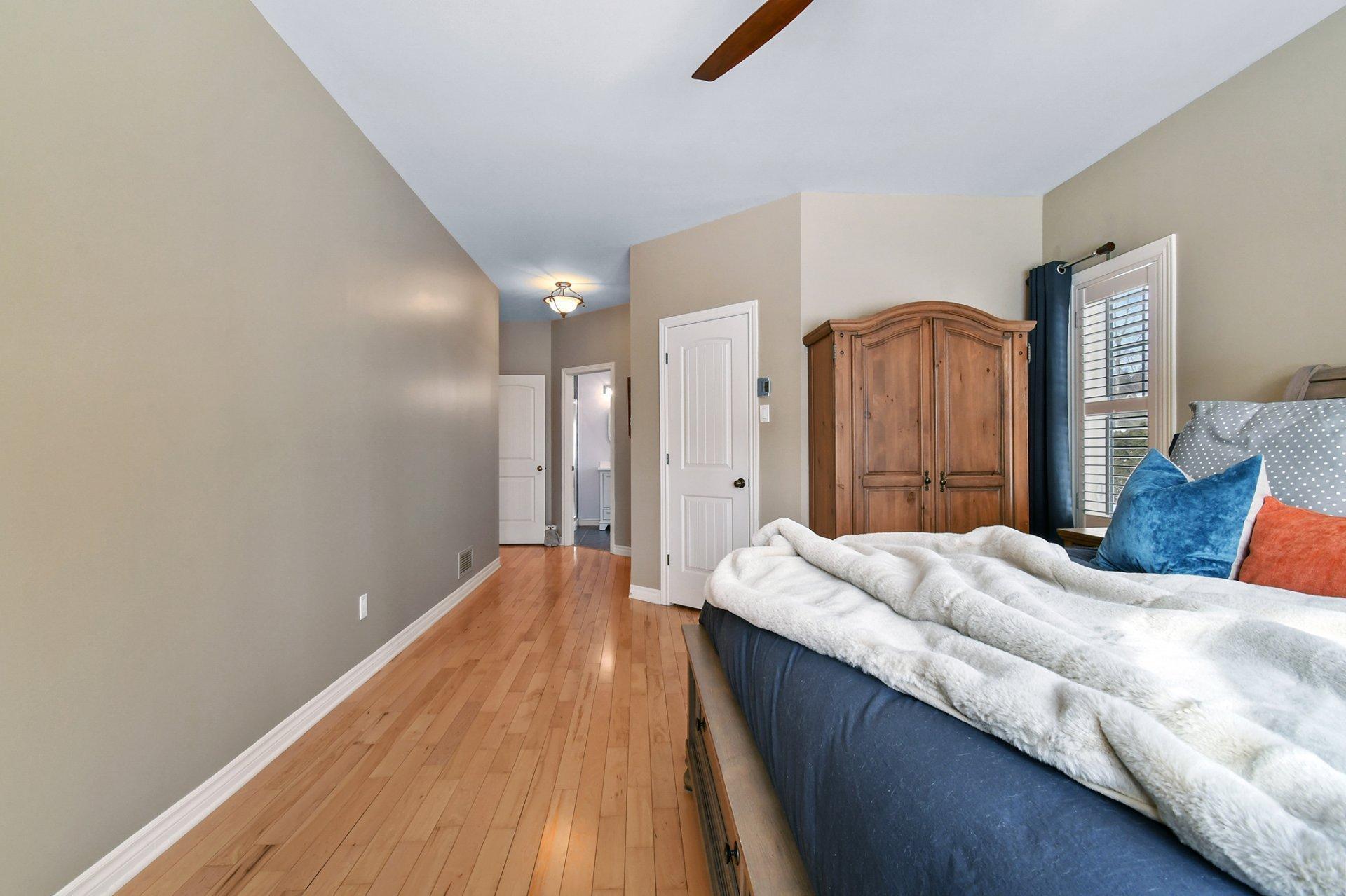 









381


Rue des Eaux-Vives

,
Saint-Jérôme,




QC
J7Y4N6


