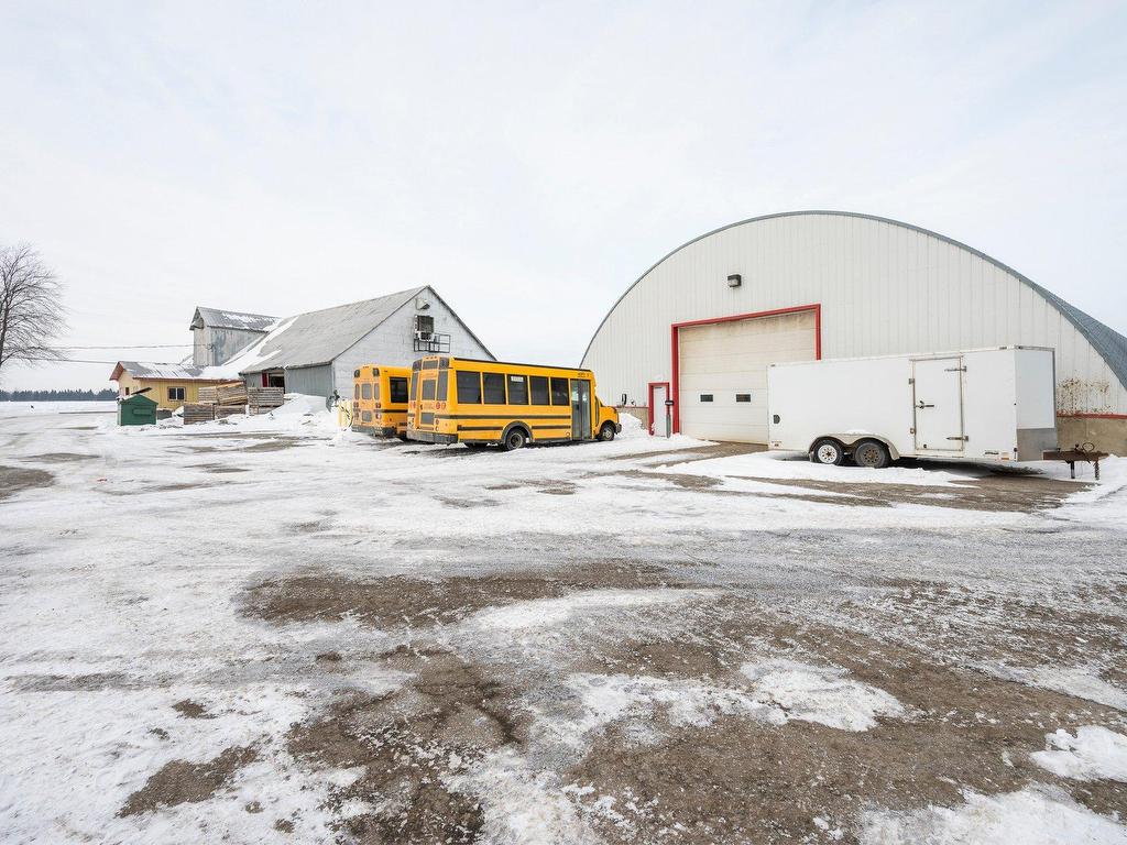 









770


Ch. du Ruisseau-St-Jean N.

,
Saint-Roch-de-l'Achigan,







QC
J0K3H0

