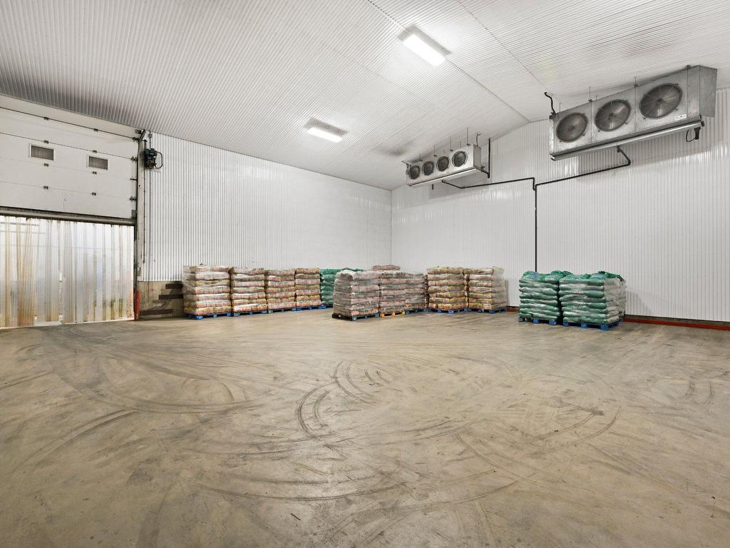 









770


Ch. du Ruisseau-St-Jean N.

,
Saint-Roch-de-l'Achigan,







QC
J0K3H0

