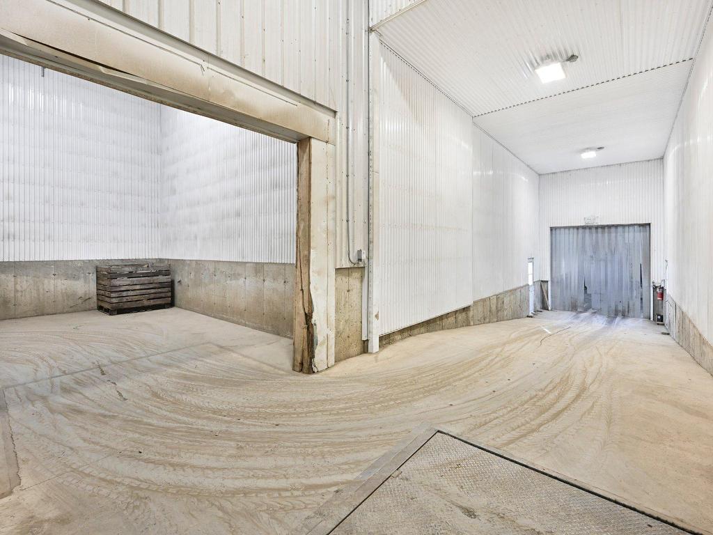 









770


Ch. du Ruisseau-St-Jean N.

,
Saint-Roch-de-l'Achigan,







QC
J0K3H0

