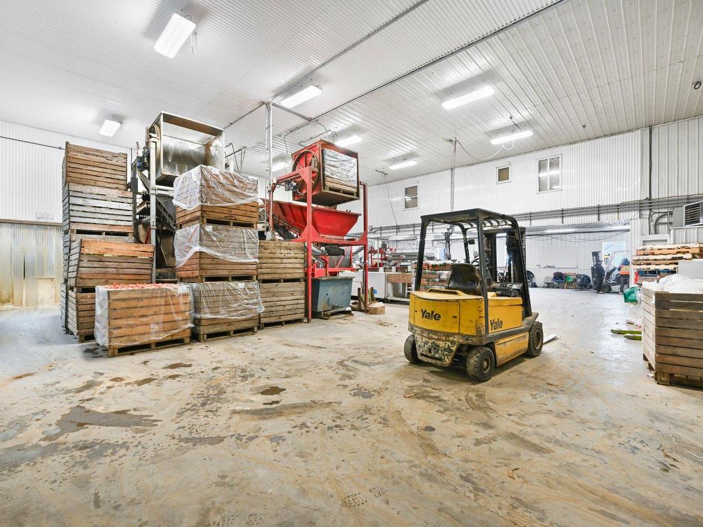 









770


Ch. du Ruisseau-St-Jean N.

,
Saint-Roch-de-l'Achigan,







QC
J0K3H0

