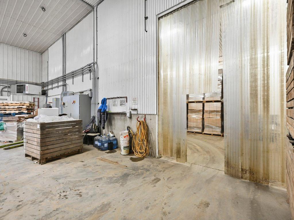









770


Ch. du Ruisseau-St-Jean N.

,
Saint-Roch-de-l'Achigan,







QC
J0K3H0

