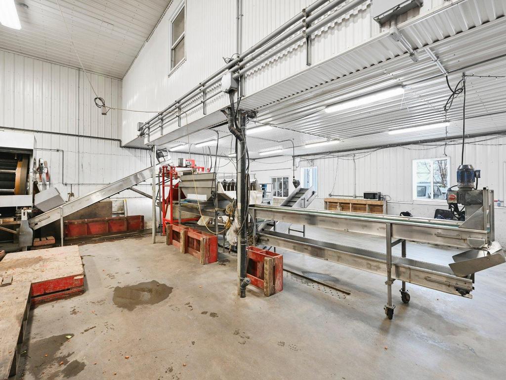 









770


Ch. du Ruisseau-St-Jean N.

,
Saint-Roch-de-l'Achigan,







QC
J0K3H0

