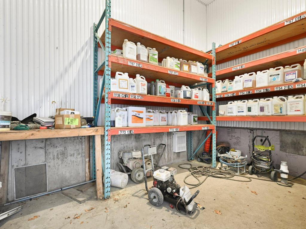 









770


Ch. du Ruisseau-St-Jean N.

,
Saint-Roch-de-l'Achigan,







QC
J0K3H0

