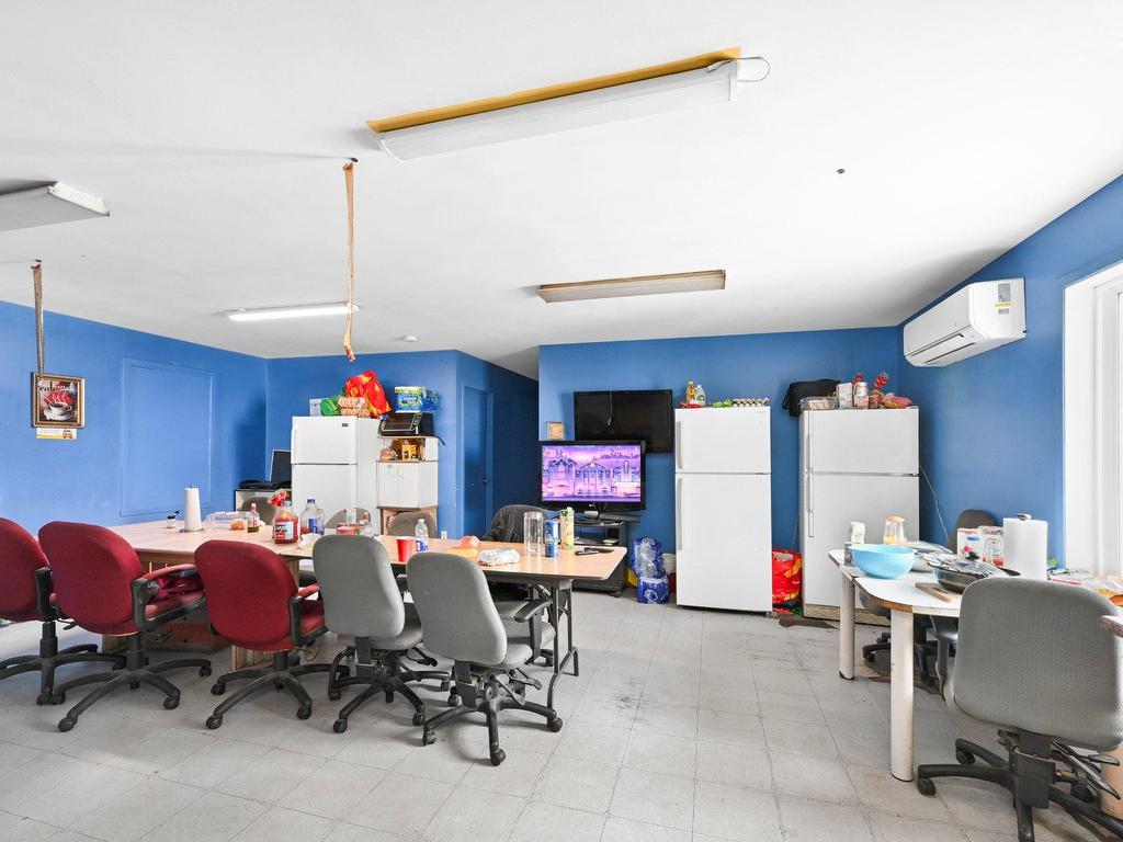 









770


Ch. du Ruisseau-St-Jean N.

,
Saint-Roch-de-l'Achigan,







QC
J0K3H0

