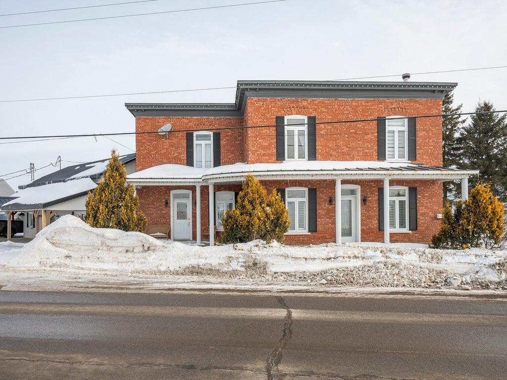 









770


Ch. du Ruisseau-St-Jean N.

,
Saint-Roch-de-l'Achigan,







QC
J0K3H0

