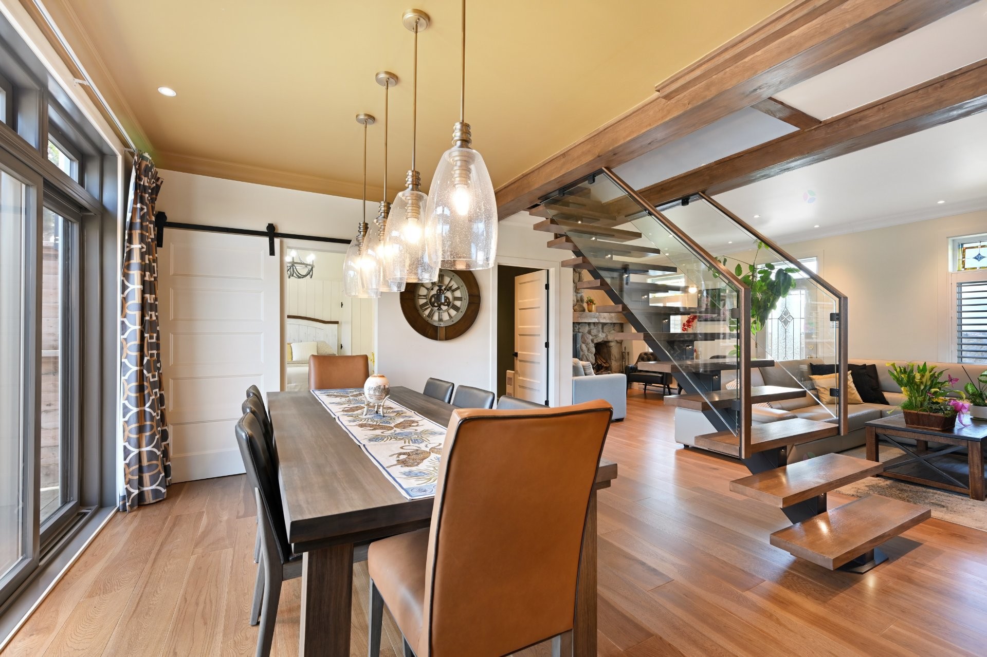 









770


Ch. du Ruisseau-St-Jean N.

,
Saint-Roch-de-l'Achigan,







QC
J0K3H0

