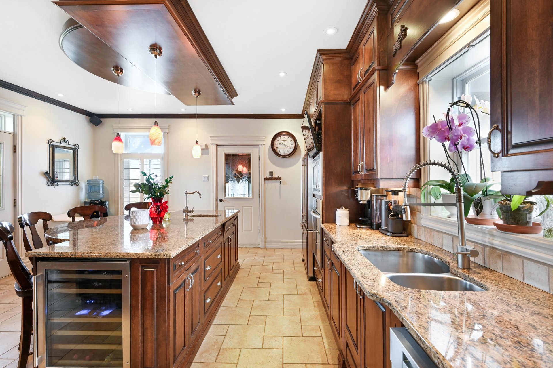 









770


Ch. du Ruisseau-St-Jean N.

,
Saint-Roch-de-l'Achigan,







QC
J0K3H0

