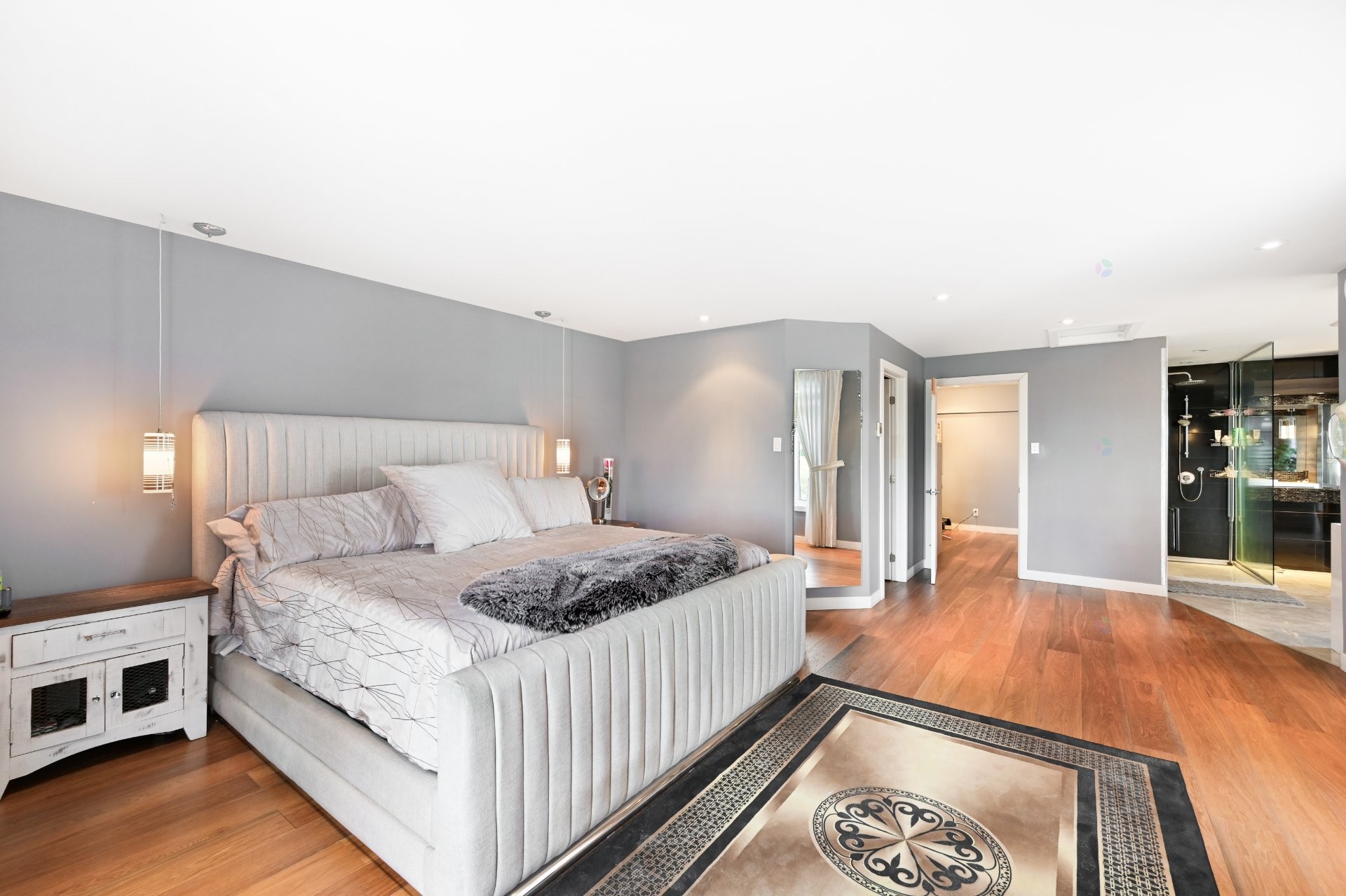 









770


Ch. du Ruisseau-St-Jean N.

,
Saint-Roch-de-l'Achigan,







QC
J0K3H0

