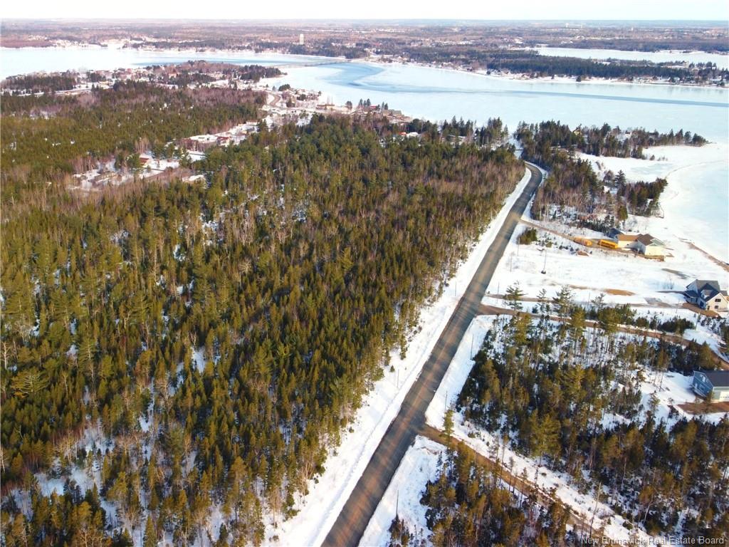 









Lot 2021-1


de l’Outarde

ST,
Val-Comeau,







NB
E1X 4G7

