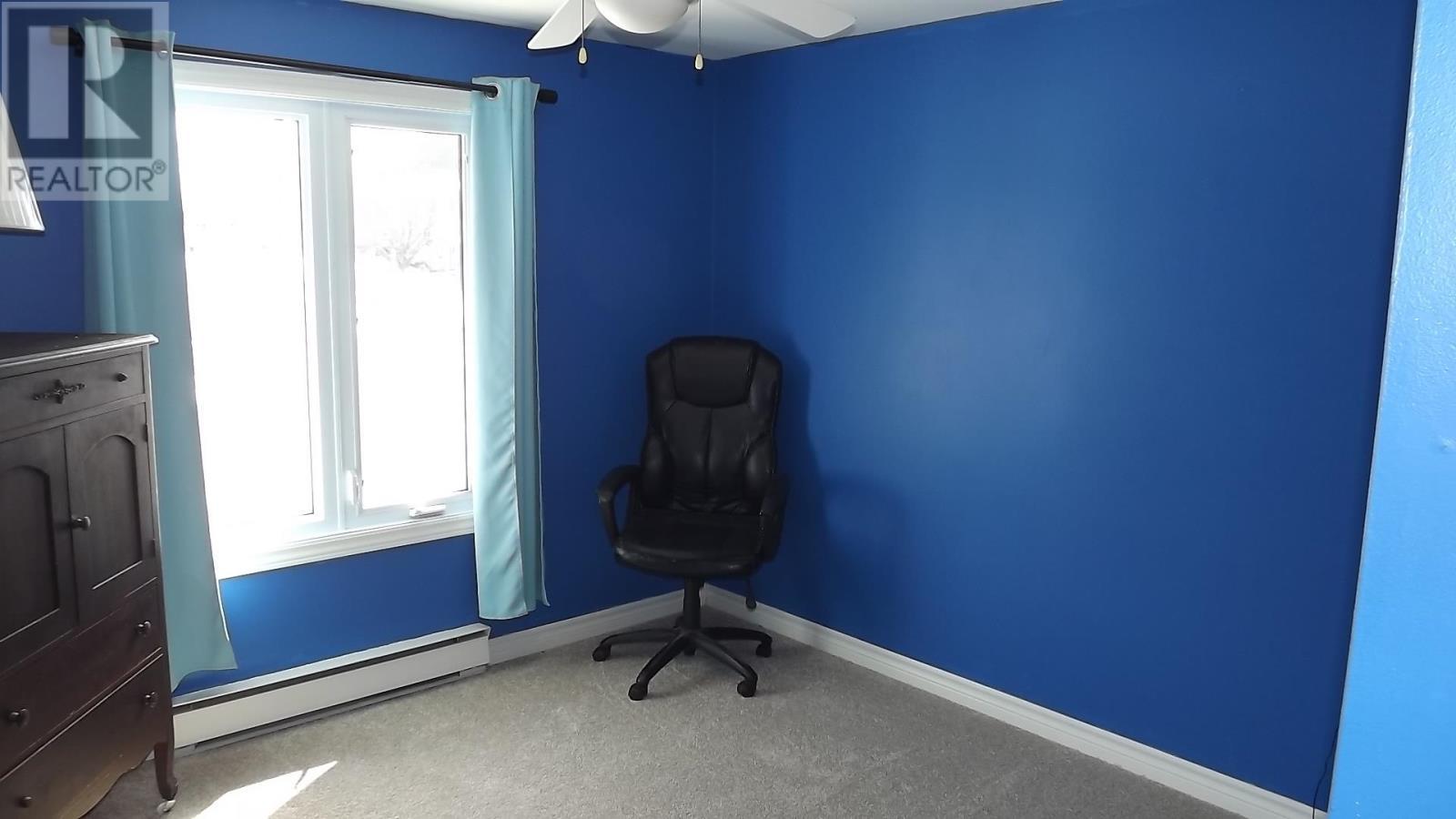 












33B London CRES

,
Elliot Lake,




Ontario
P5A2P7

