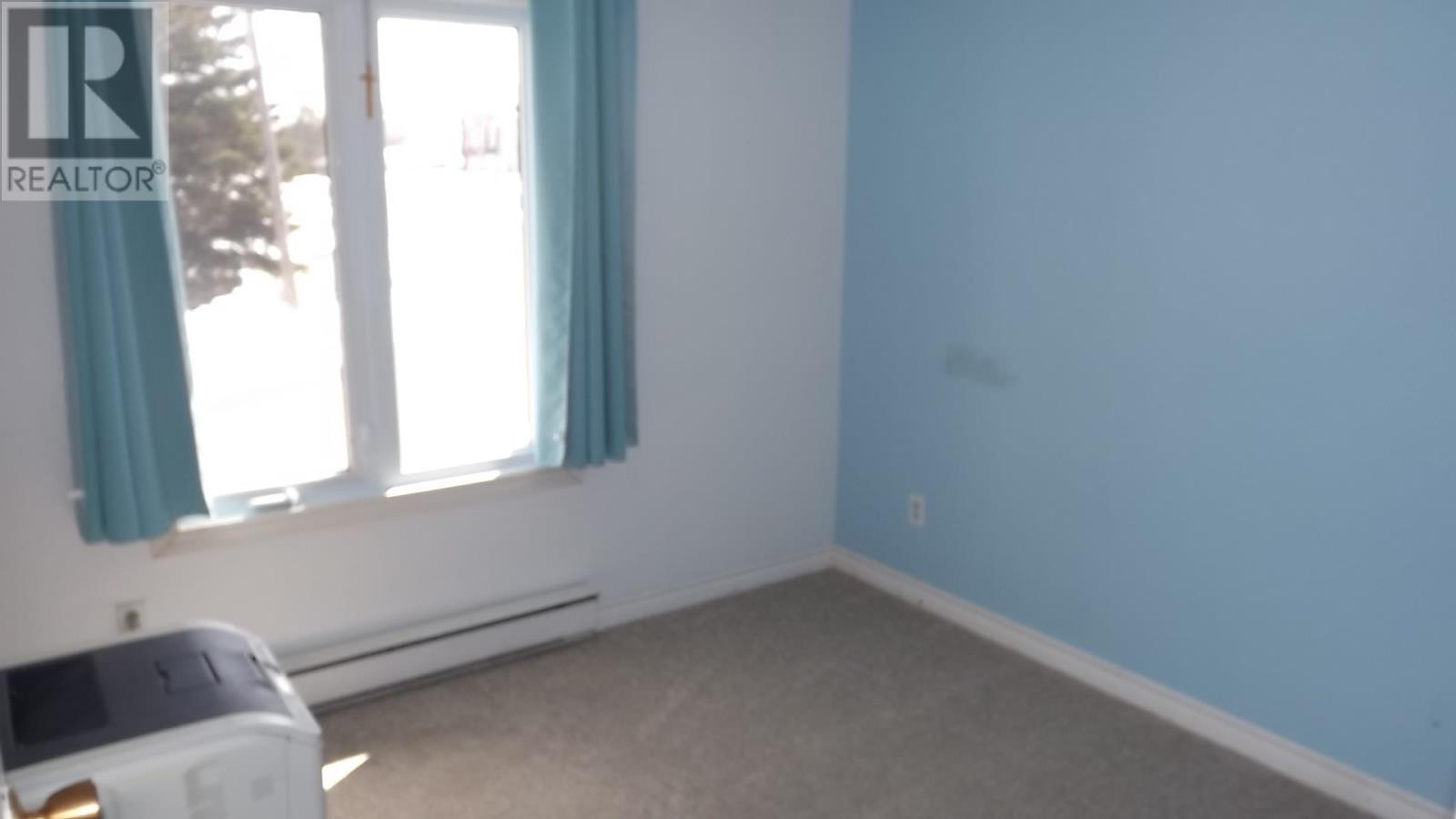 












33B London CRES

,
Elliot Lake,




Ontario
P5A2P7

