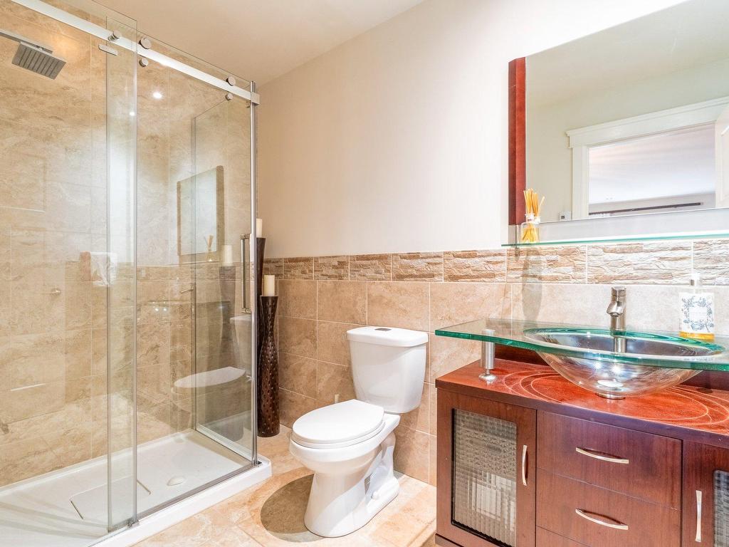 









1881


Rue de Toulouse

,
Sherbrooke (Les Nations),




QC
J1J3Z1

