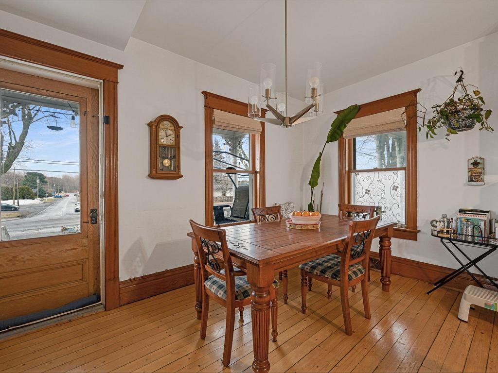 









420

 - 422


Rue Jacques-Cartier S.

,
Saint-Jean-sur-Richelieu,




QC
J3B4K4

