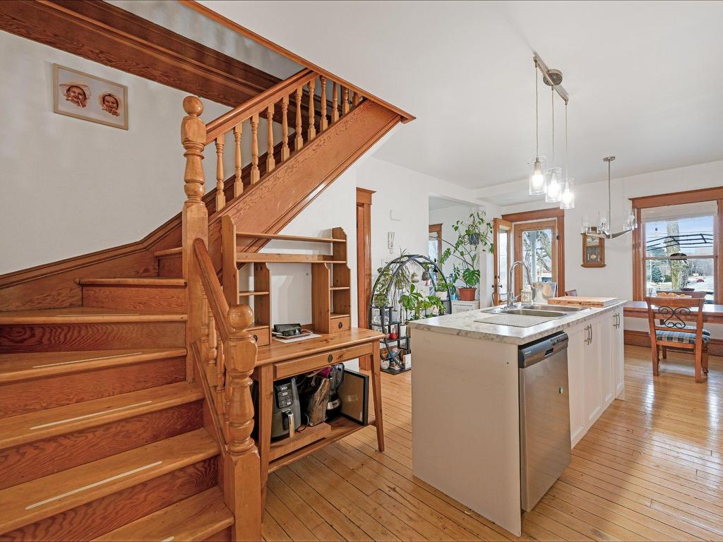 









420

 - 422


Rue Jacques-Cartier S.

,
Saint-Jean-sur-Richelieu,




QC
J3B4K4

