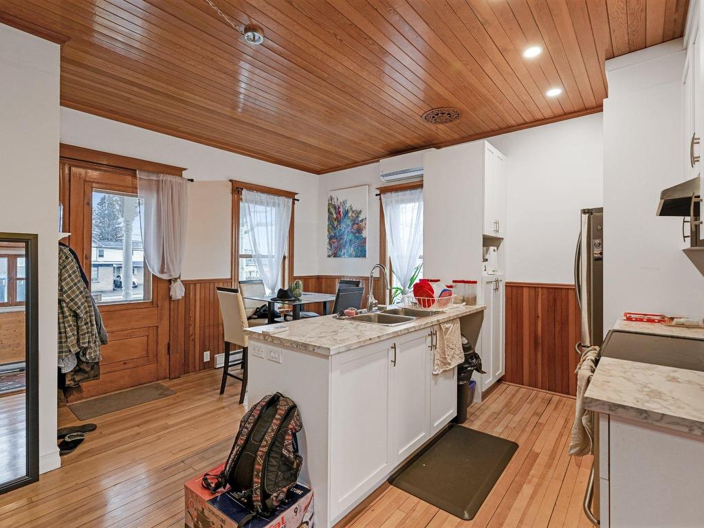 









420

 - 422


Rue Jacques-Cartier S.

,
Saint-Jean-sur-Richelieu,




QC
J3B4K4

