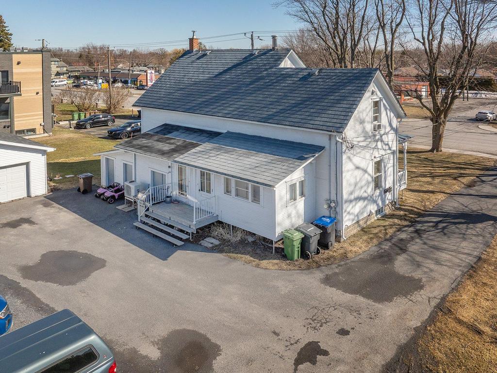 









420

 - 422


Rue Jacques-Cartier S.

,
Saint-Jean-sur-Richelieu,




QC
J3B4K4


