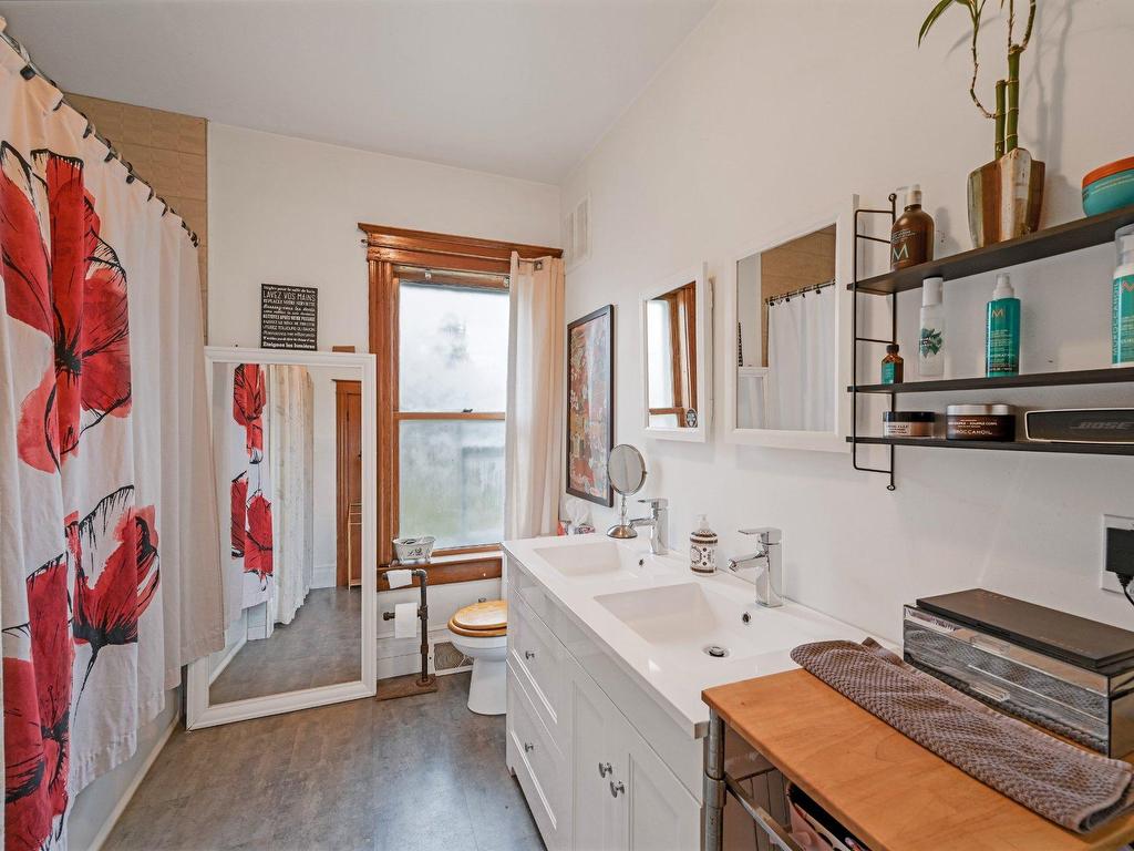 









420

 - 422


Rue Jacques-Cartier S.

,
Saint-Jean-sur-Richelieu,




QC
J3B4K4

