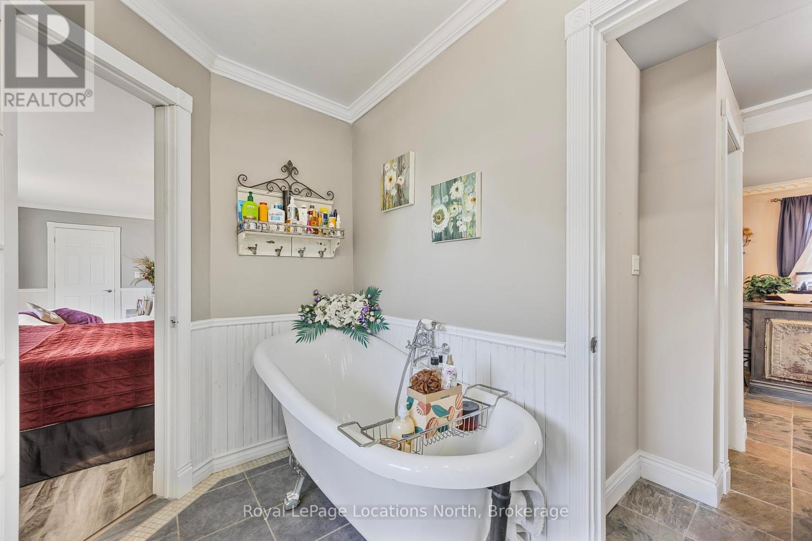 












122656 GREY 9 ROAD

,
West Grey,




Ontario
N0G1C0

