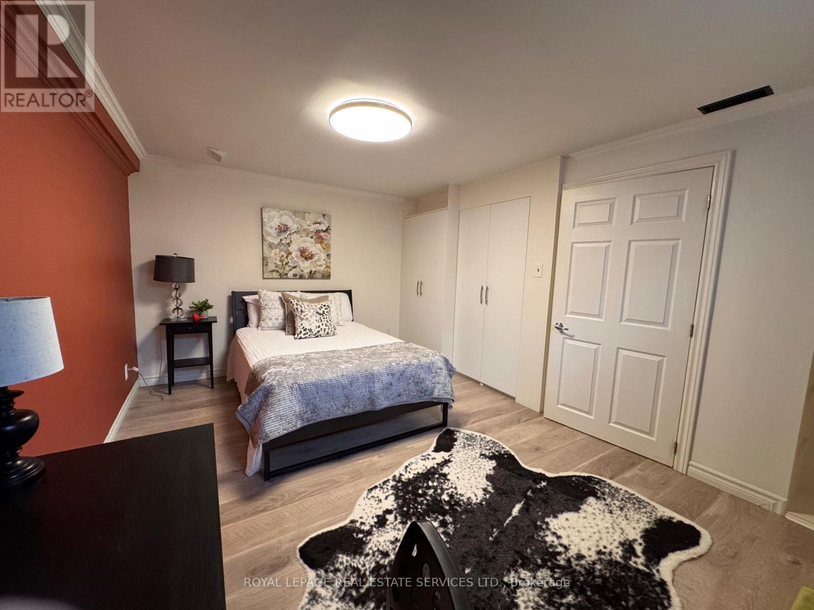 












30 REID COURT

,
Guelph,




Ontario
N1G3R6

