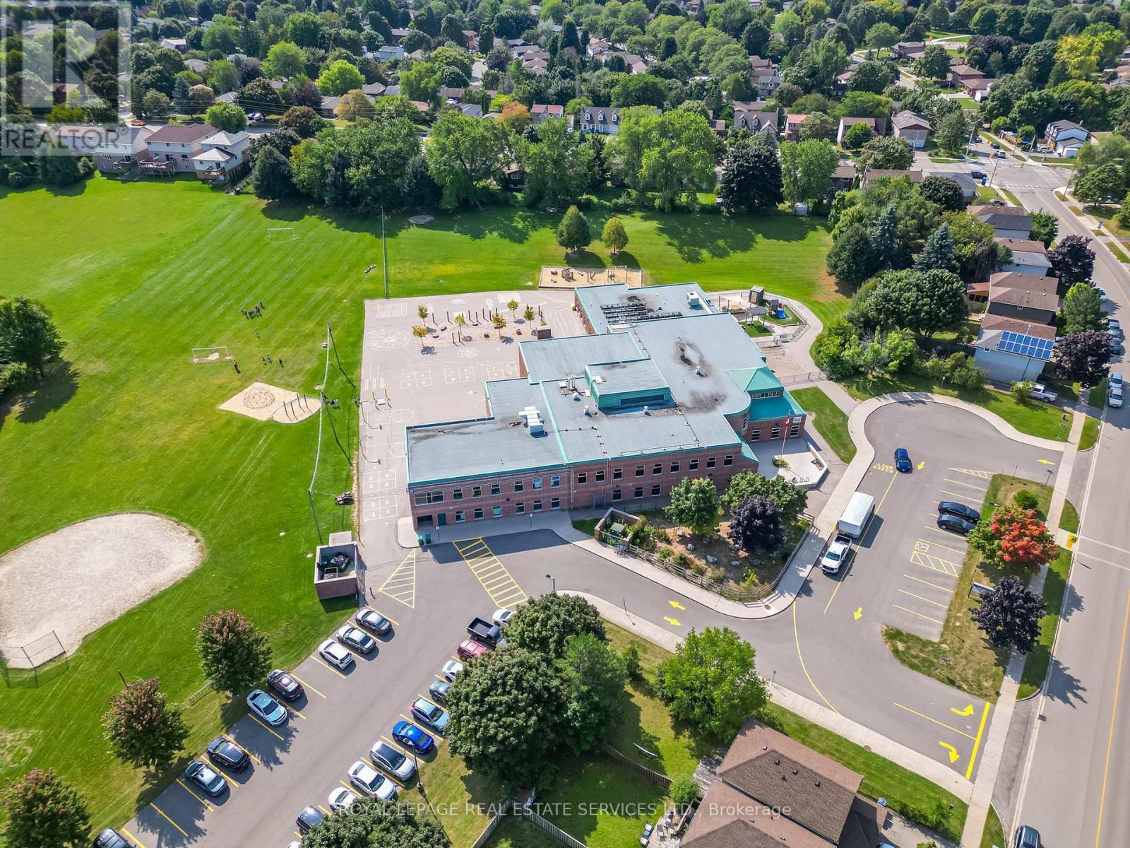 












30 REID COURT

,
Guelph,




Ontario
N1G3R6

