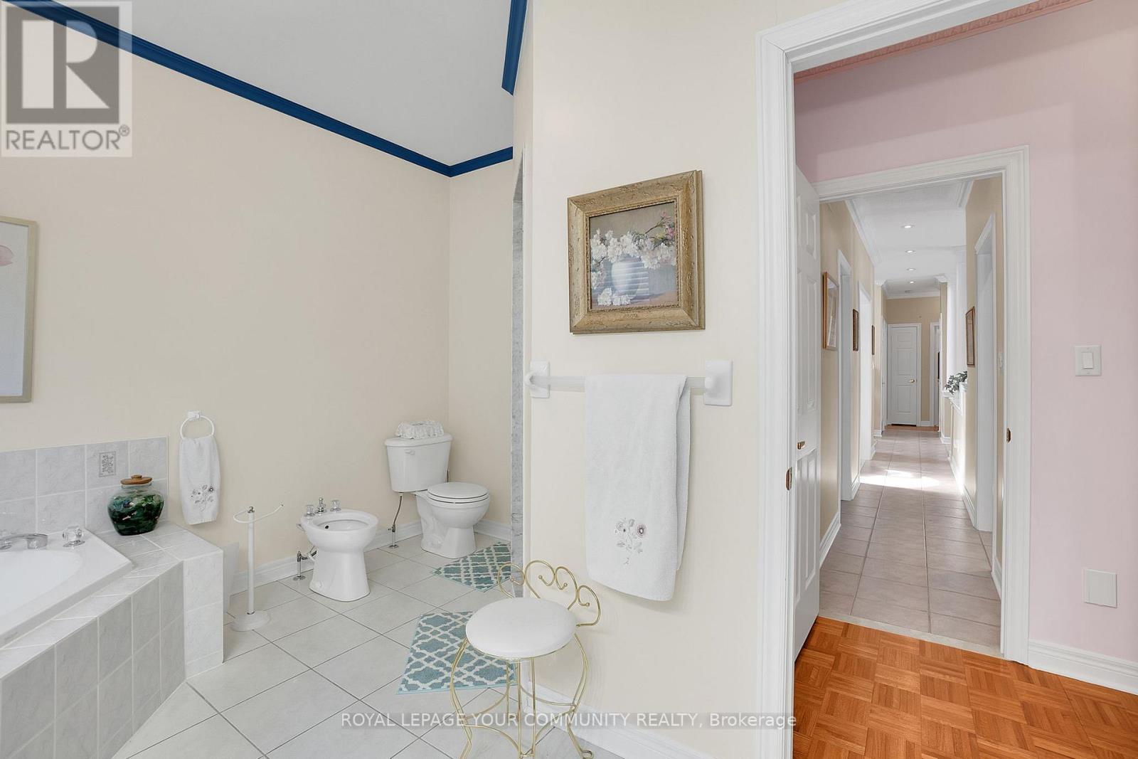 












176 LAURENTIAN BOULEVARD

,
Vaughan,




Ontario
L6A2V6

