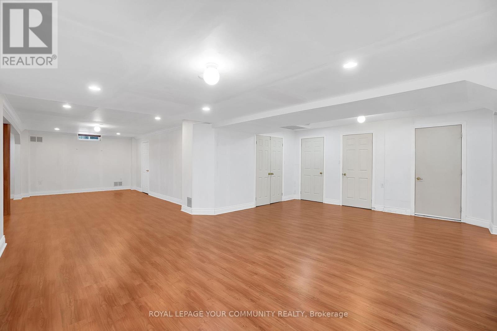 












176 LAURENTIAN BOULEVARD

,
Vaughan,




Ontario
L6A2V6

