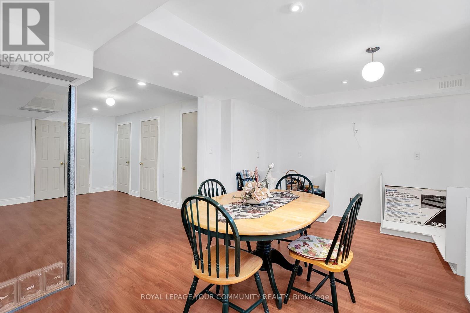 












176 LAURENTIAN BOULEVARD

,
Vaughan,




Ontario
L6A2V6

