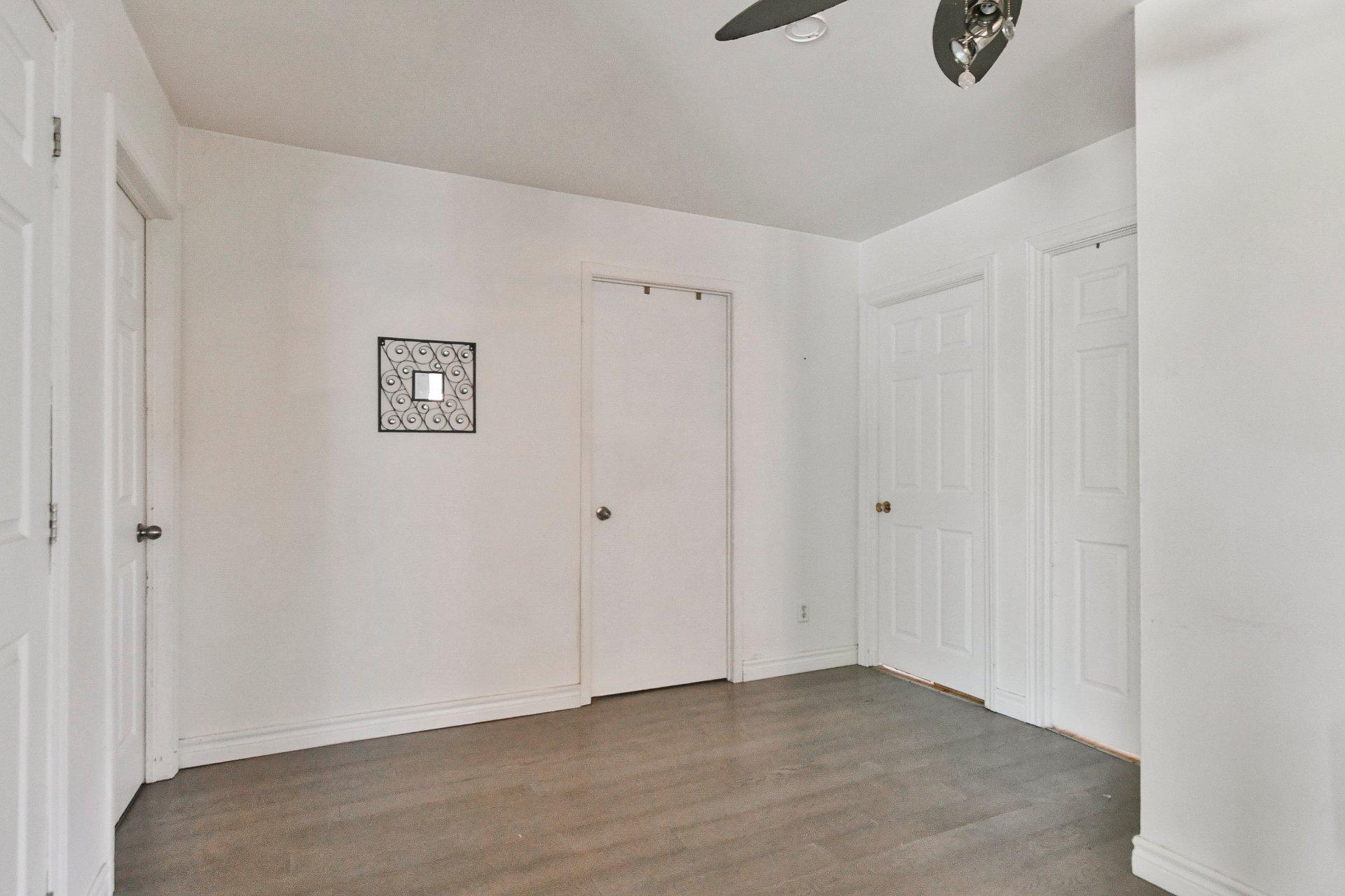 









174

 - 180


103e Avenue

,
Saint-Jérôme,




QC
J7Y5A5

