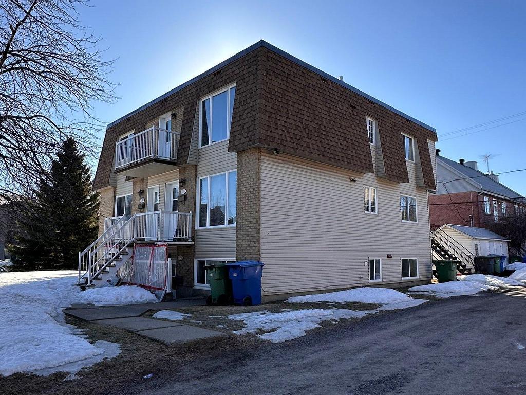 









174

 - 180


103e Avenue

,
Saint-Jérôme,




QC
J7Y5A5

