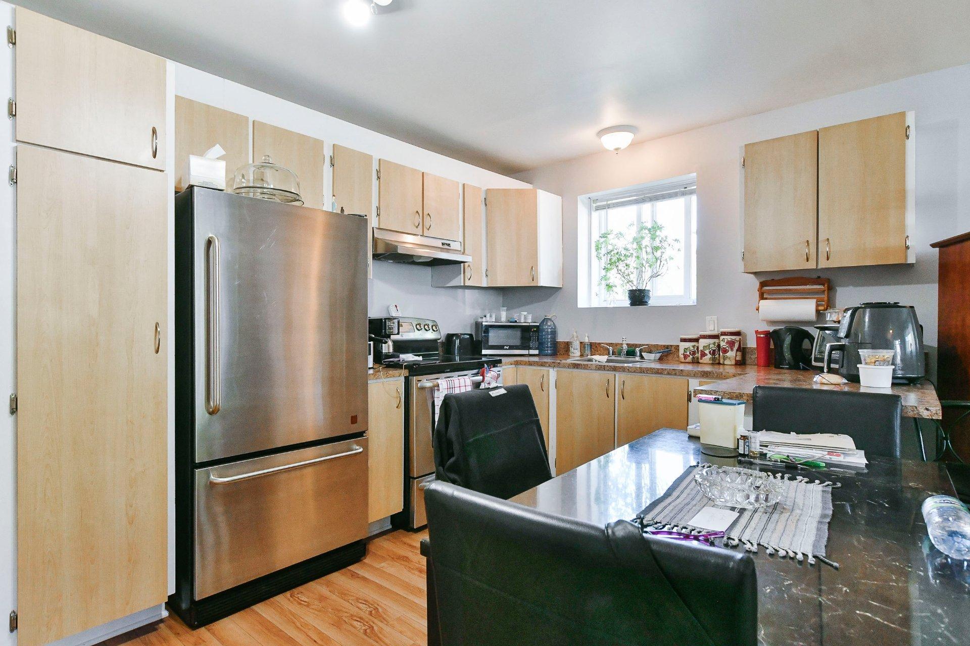 









174

 - 180


103e Avenue

,
Saint-Jérôme,




QC
J7Y5A5

