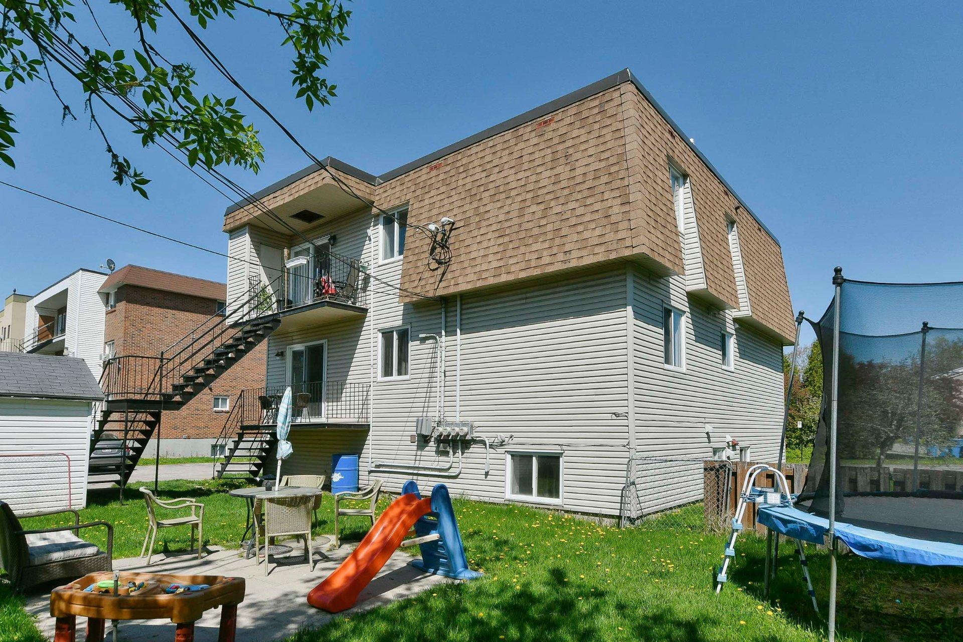 









174

 - 180


103e Avenue

,
Saint-Jérôme,




QC
J7Y5A5

