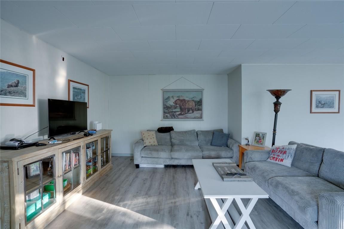 









4265


Eagle Bay

Road,
Eagle Bay,




BC
V0E 1T0

