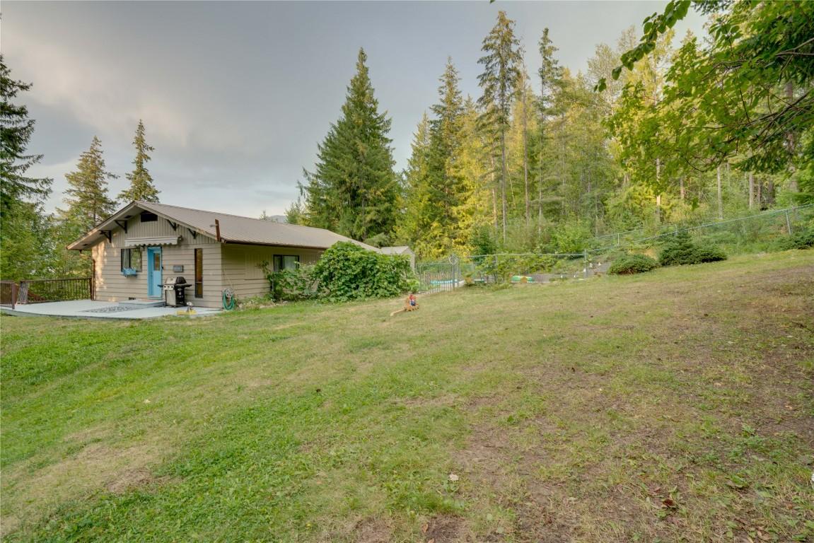 









4265


Eagle Bay

Road,
Eagle Bay,




BC
V0E 1T0

