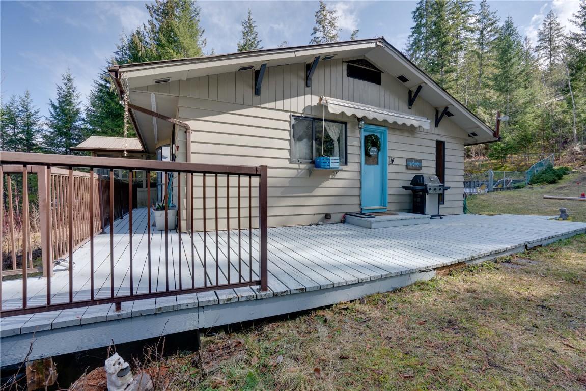 









4265


Eagle Bay

Road,
Eagle Bay,




BC
V0E 1T0

