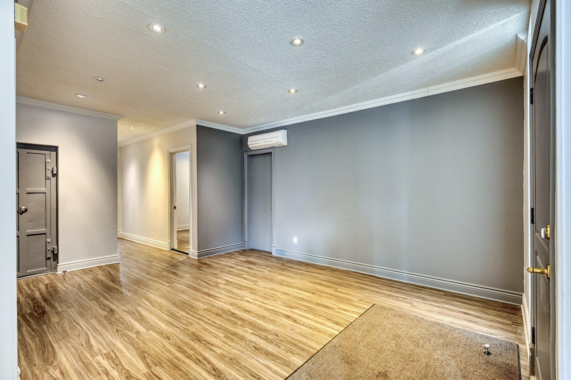 









183


Rue St-Eustache

,
Saint-Eustache,




QC
J7R2L5

