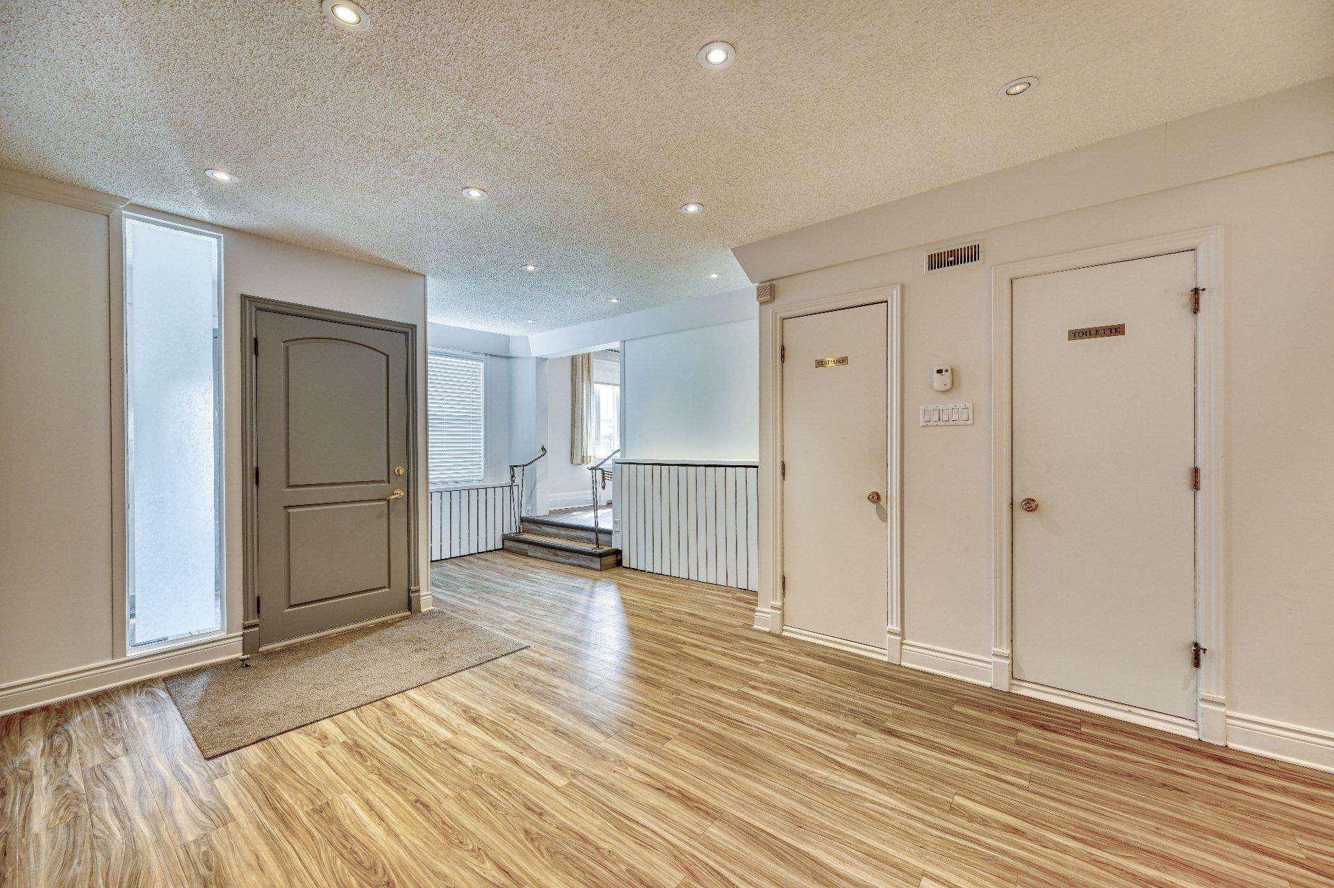 









183


Rue St-Eustache

,
Saint-Eustache,




QC
J7R2L5

